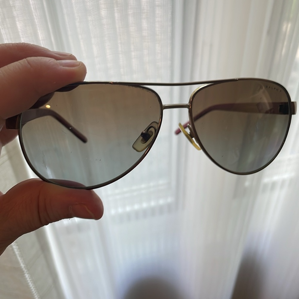Ralph Lauren Gold Aviator Sunglasses with Black Case - Picture 6 of 12